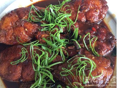 鲢魚的營養非常豐富，口感鮮香滑嫩