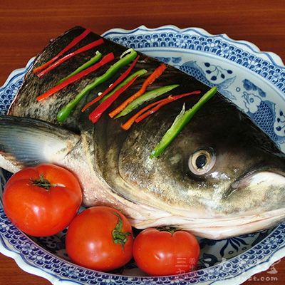 胖頭魚具有補虛弱,暖脾胃的功效 胖頭魚具有補虛弱,暖脾胃的功效