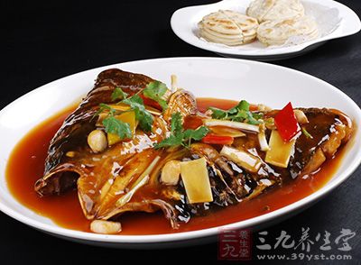 魚頭泡餅是一道北京市的漢族傳統名菜,屬於京幫菜 魚頭泡餅是一道北京市的漢族傳統名菜,屬於京幫菜