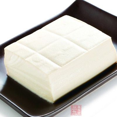 豆腐:小蔥不要拌豆腐,菠菜不要與豆腐一塊煮湯 豆腐:小蔥不要拌豆腐,菠菜不要與豆腐一塊煮湯