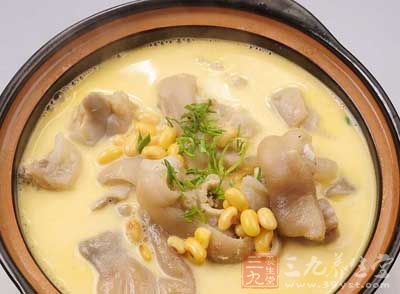 黃豆炖豬蹄湯