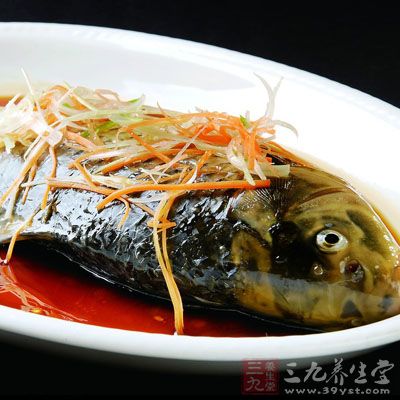 翻炒一下,淋在蒸好的魚上 翻炒一下,淋在蒸好的魚上