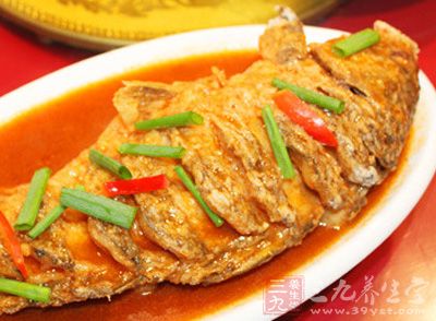 鯉魚包含的蛋白質含量頗高,多吃鯉魚對人體有好出 鯉魚包含的蛋白質含量頗高,多吃鯉魚對人體有好出