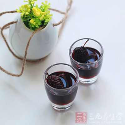 桑葚酒用於降血壓，降血糖，改善血管硬化