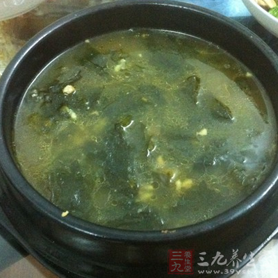 豬蹄，裙帶菜(干)，食鹽，蔥，姜，花椒，料酒，水