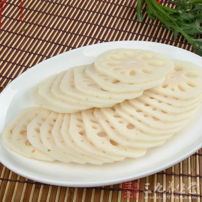 原料：新鮮的蓮藕200克