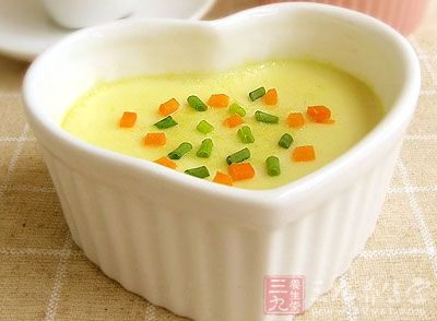 其實雞蛋羹的做法非常簡單
