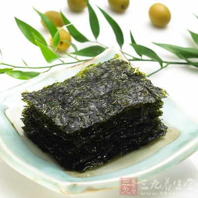將紫菜洗、撕開備用