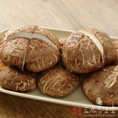 輔料：香菇 (適量) 、枸杞 (適量) 、香菜 (適量)