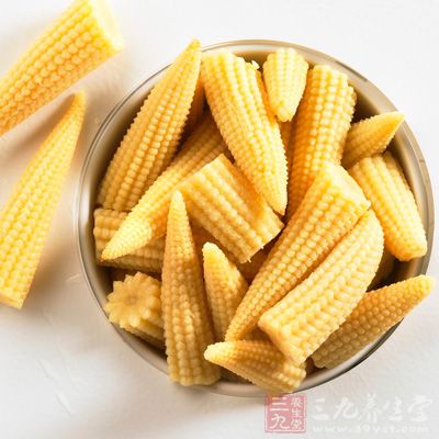 原料：新鮮的玉米筍