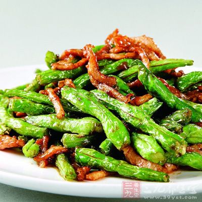 澱粉加水適量調勻成水澱粉,待用 澱粉加水適量調勻成水澱粉,待用