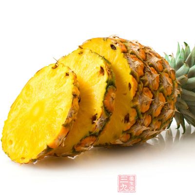 菠蘿中含有大量果糖、葡萄糖以及維生素，能清熱祛火，醒酒提神
