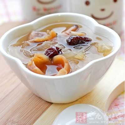 桂圓紅棗蓮子雪耳湯