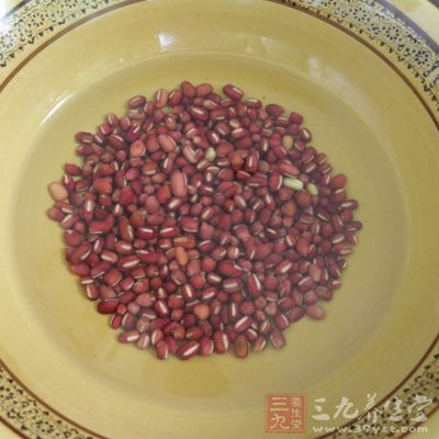 紅豆用清水浸泡一晚