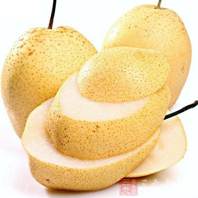 放在盤子裡入蒸鍋中小火蒸30分鐘左右,至鴨梨軟爛即可 放在盤子裡入蒸鍋中小火蒸30分鐘左右,至鴨梨軟爛即可