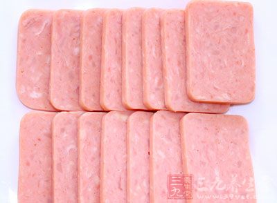 午餐肉是豬肉和雞肉為原料