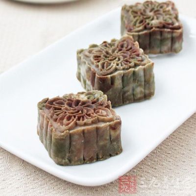 芸豆泡24小時,去皮,煮開後小火煮40分鐘 芸豆泡24小時,去皮,煮開後小火煮40分鐘
