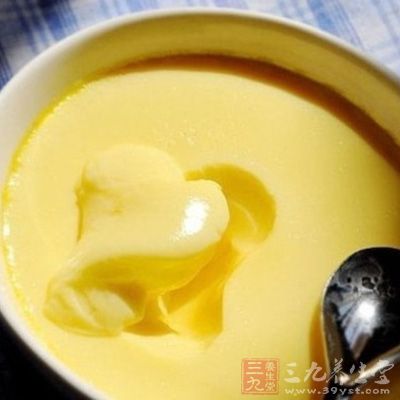 由於蛋液含蛋白質豐富，加熱到85℃左右，就會逐漸凝固成塊
