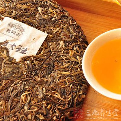 黃油室溫軟化,加糖,稍稍打發 黃油室溫軟化,加糖,稍稍打發