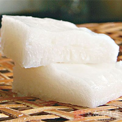 白糖糕用大火蒸25分鐘至熟,待涼切塊即可 白糖糕用大火蒸25分鐘至熟,待涼切塊即可