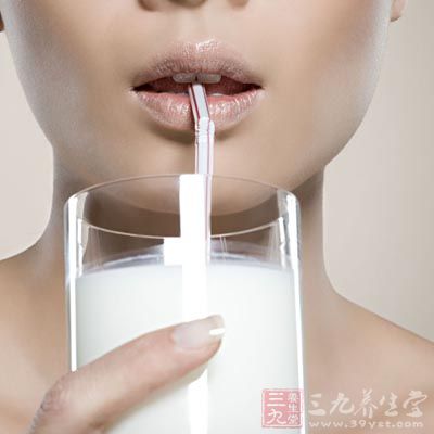 美容食品——喝牛奶