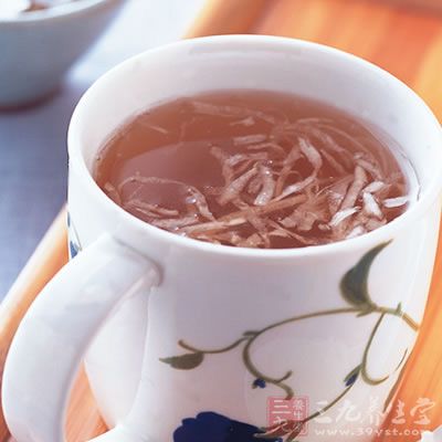 取一碗,放入作法1的白蘿卜絲、鹽、麥芽糖一起拌均勻後,腌約30分鐘 取一碗,放入作法1的白蘿卜絲、鹽、麥芽糖一起拌均勻後,腌約30分鐘