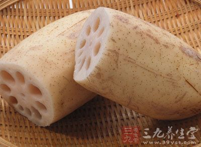 原料:蓮藕1節, 糯米適量,紅糖45克,桂花蜂蜜30毫升,紅棗6粒 原料:蓮藕1節, 糯米適量,紅糖45克,桂花蜂蜜30毫升,紅棗6粒