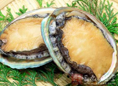 鮑魚是非常珍貴的食材了，常常作為款待外賓的國宴菜品