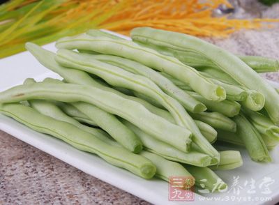 材料： 新鮮的四季豆300g 