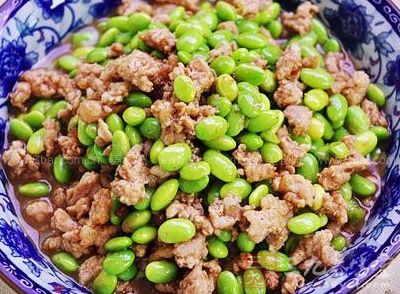 青豆炒肉丁的制作方法