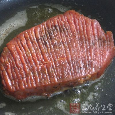 最好的肉肉在牛的背部和腰部