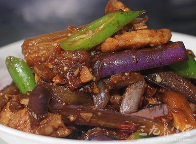 茄子炒肉的制作方法