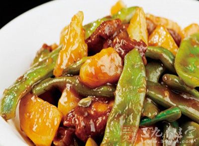 豆角土豆炖排骨的制作方法