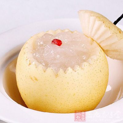 直到燕窩表面呈現少量泡沫,粘稠感十足為蒸好的標准 直到燕窩表面呈現少量泡沫,粘稠感十足為蒸好的標准