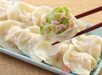 豬肉韭菜餡餃子的制作方法