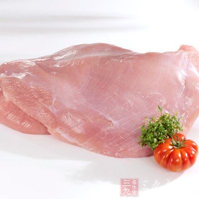 買一塊雞胸肉為了熬簡易版的雞湯