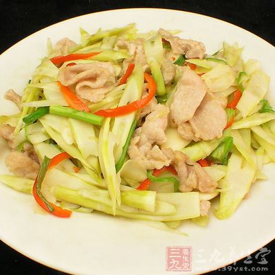 五花肉洗淨後切成薄片