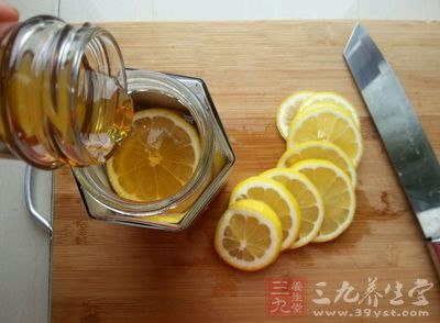檸檬酸及高度鹼性