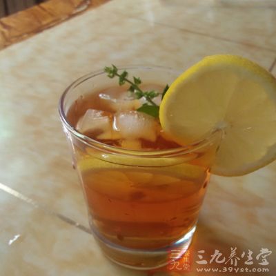 放入檸檬片