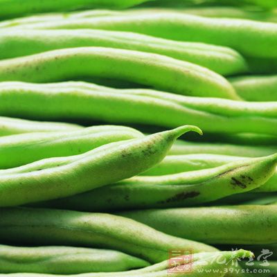 預防豆角中毒的主要方法是把豆角徹底炒煮、熟後，再食用