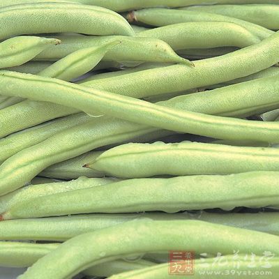 豆角是一種我們生活中常見的蔬菜，豆角種類繁多