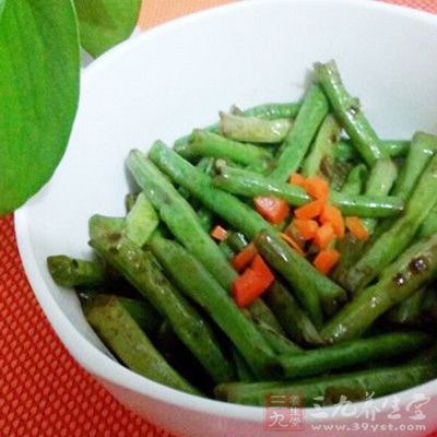 素炒豆角的做法