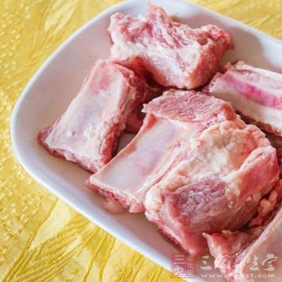 小排或者肋排一斤剁成小塊