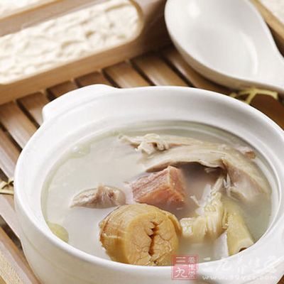 將腌制好的雞肉展開