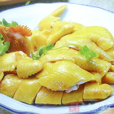 白切雞可根據各人口味和喜好，邊調邊加減