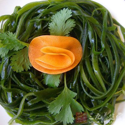 宜多吃含碘量高的食物如海帶
