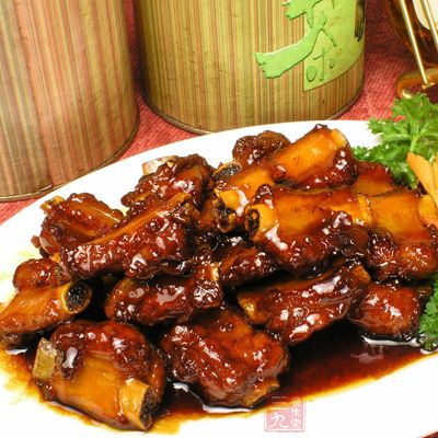 糖色過重，炒法還比較正宗。如果用冰糖更亮