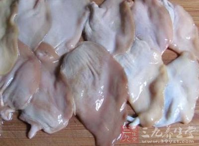 新鮮的河蚌肉600克
