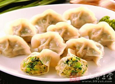 豬肉韭菜餃子的制作方法 豬肉韭菜餃子的制作方法