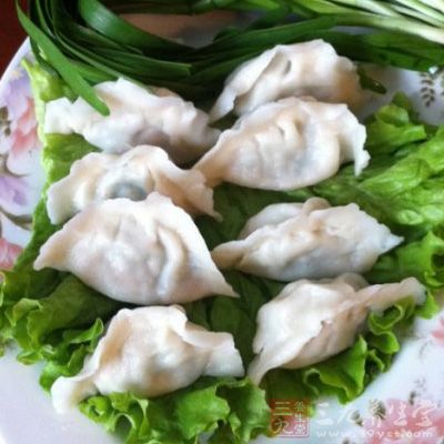 豬肉韭菜玉米餃子的做法 豬肉韭菜玉米餃子的做法